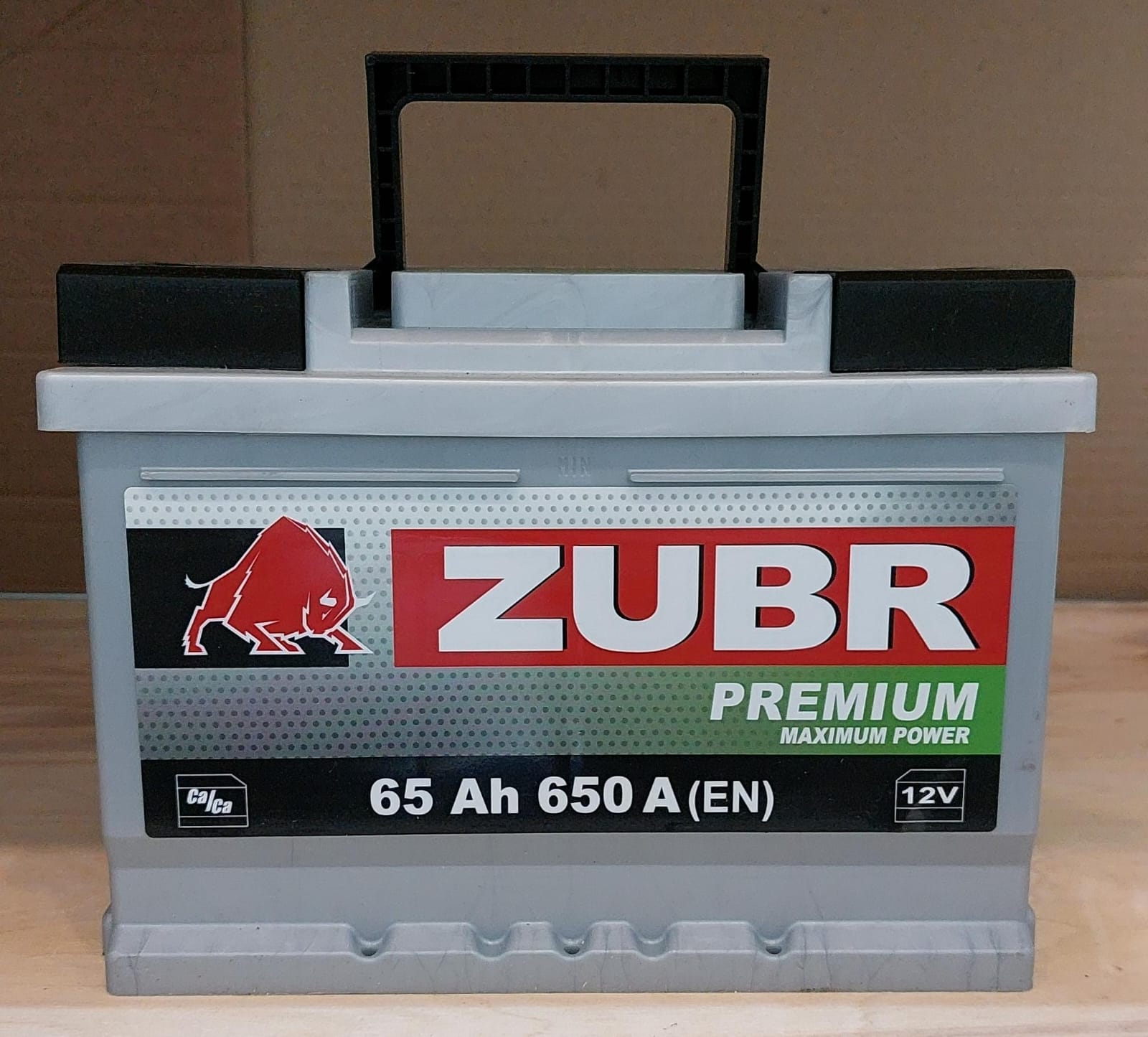 Аккумулятор ZUBR Premium 12V 65Ah 650A L+ (низкий) 242x175x175