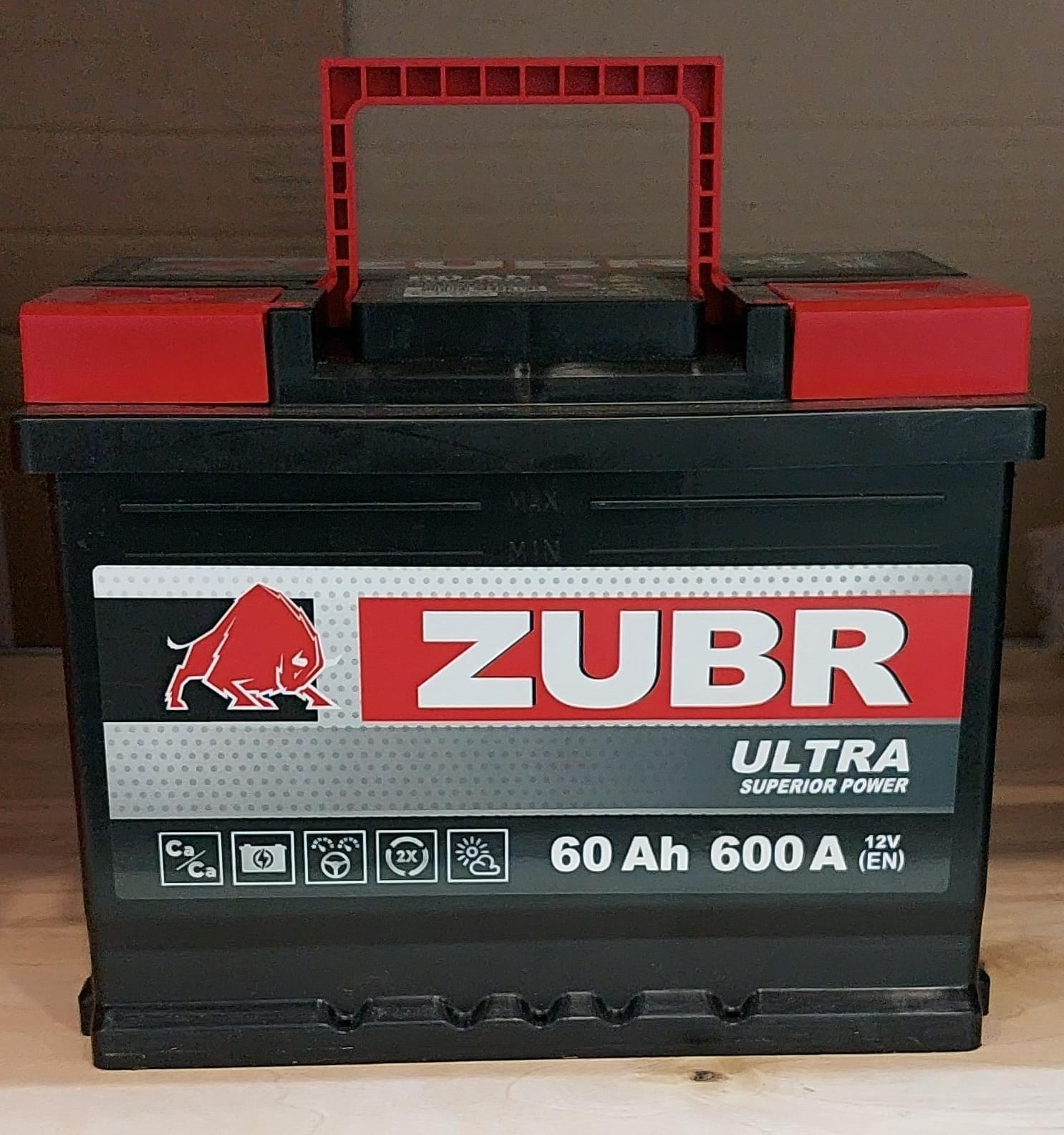 Аккумулятор автомобильный ZUBR Ultra 60 Ah, 600A, 12 V 242x175x190 Прямая полярность, L+ L2